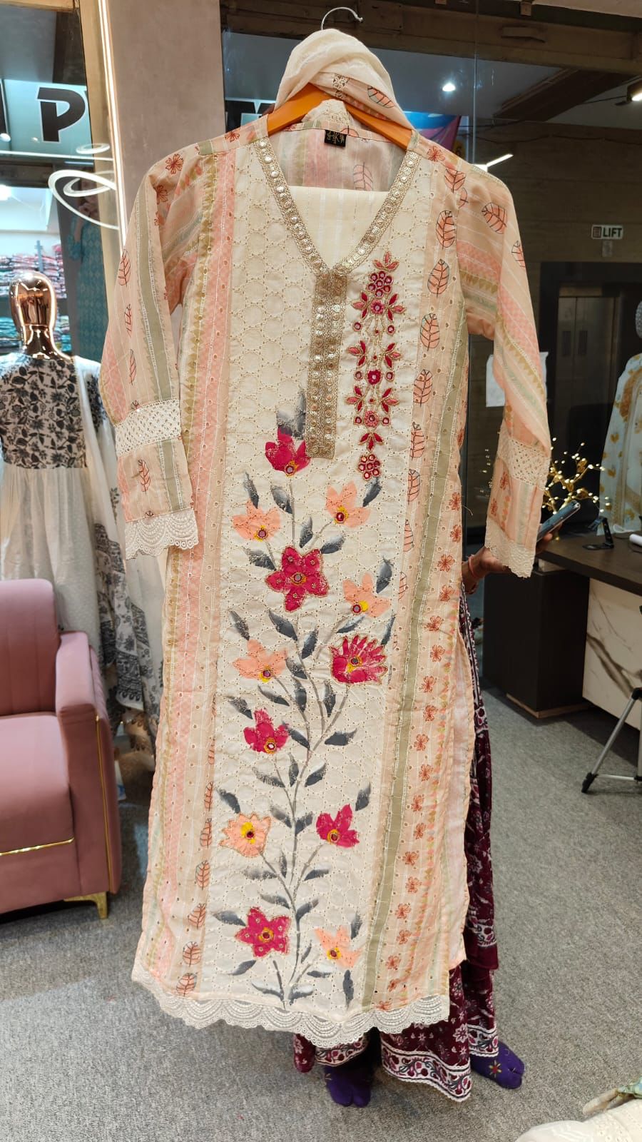 Partywear handwork hakoba and hand paint suit