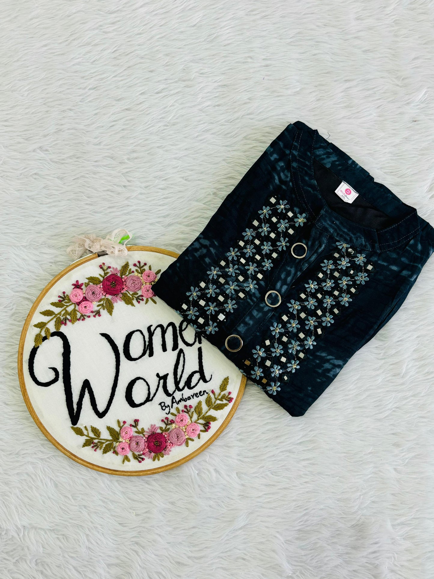 Collar neck mirror work gown