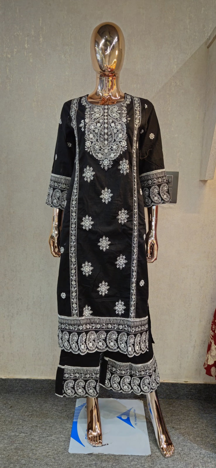 Embroidered kurtipant suit