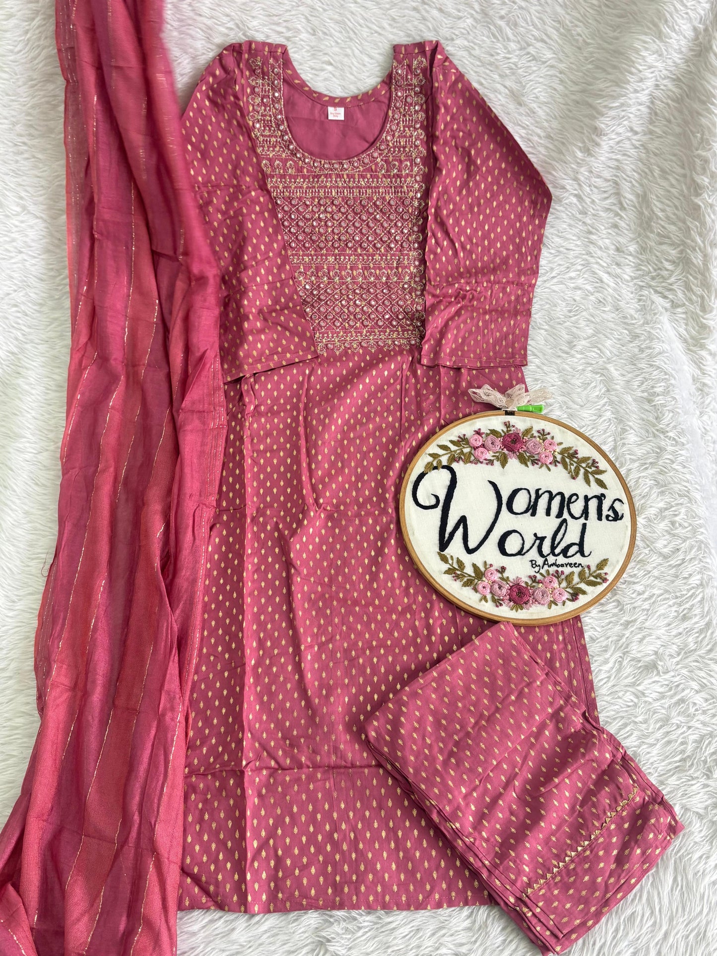 Beautiful mauve 3 pc suit