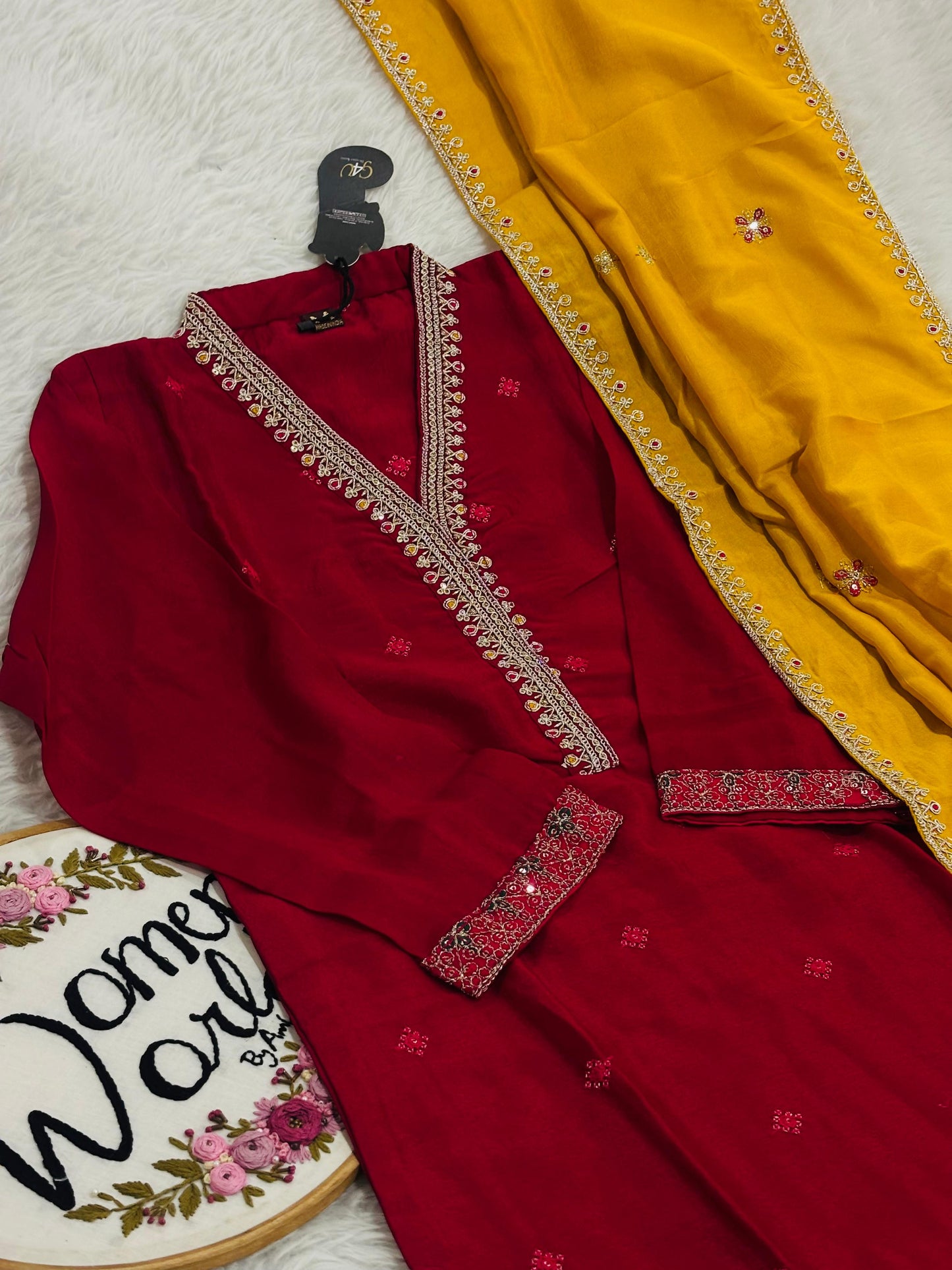 Partywear romansilk pink yellow contrast suit