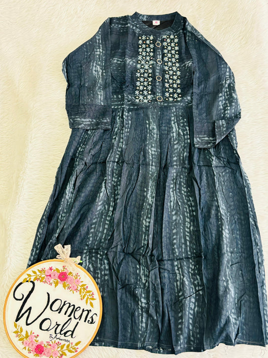 Collar neck mirror work gown