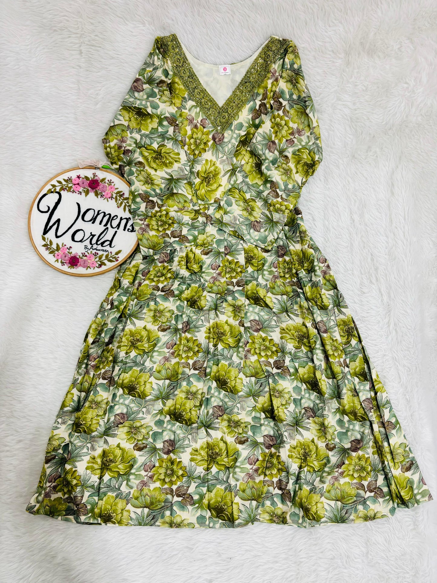 Floral v neck designer gown (xl xxl xxxl)