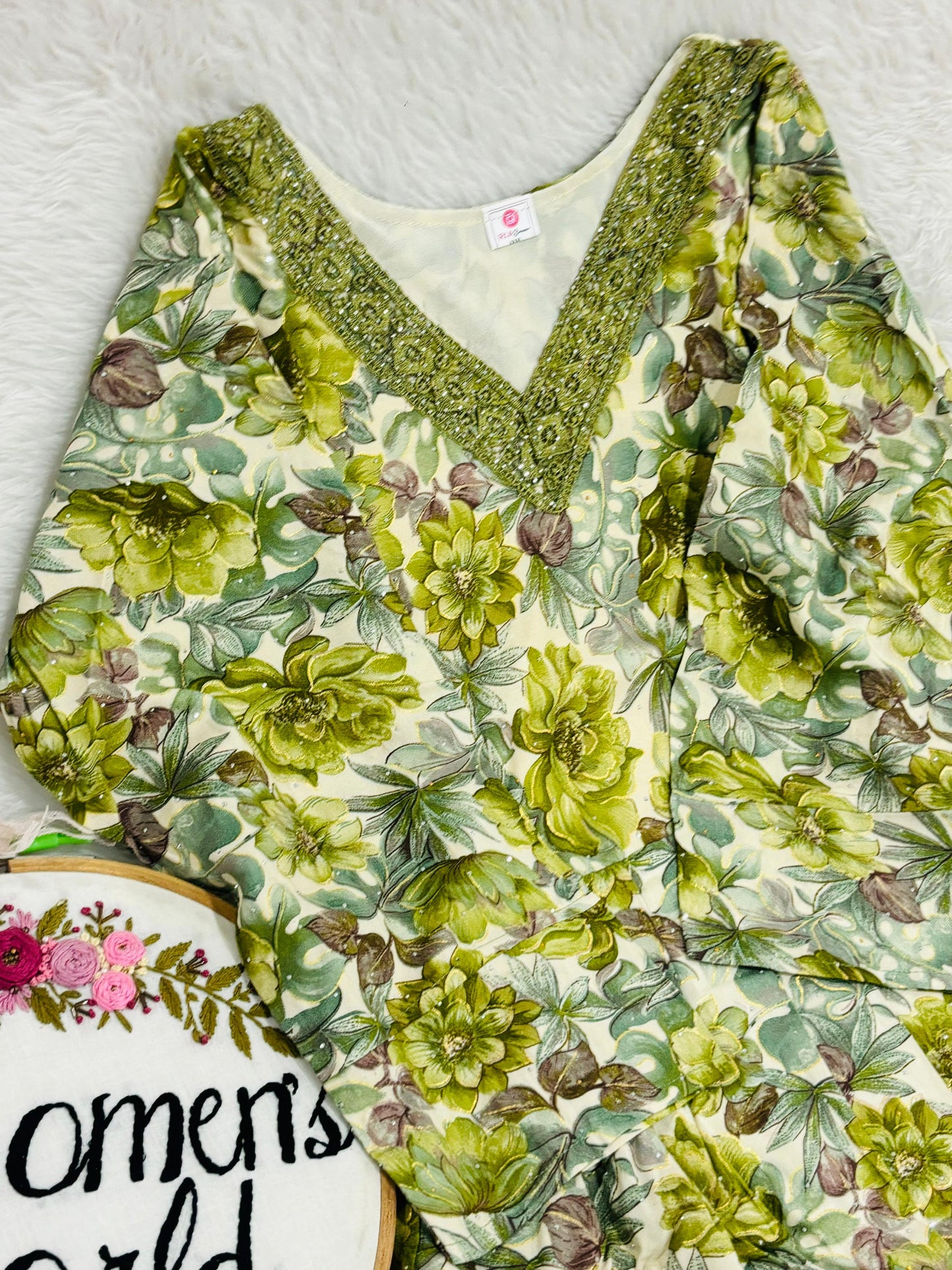 Floral v neck designer gown (xl xxl xxxl)