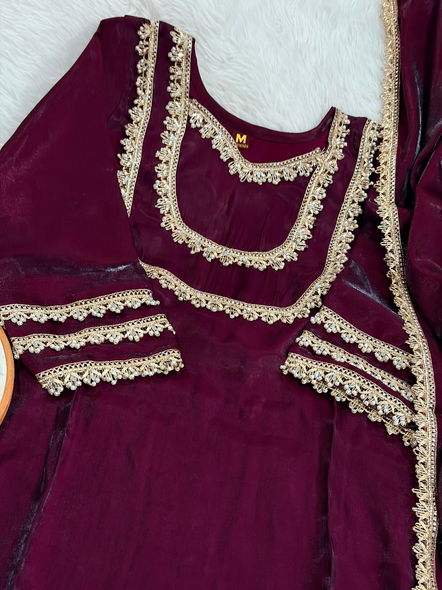 Premium Roman glass hotseller suit