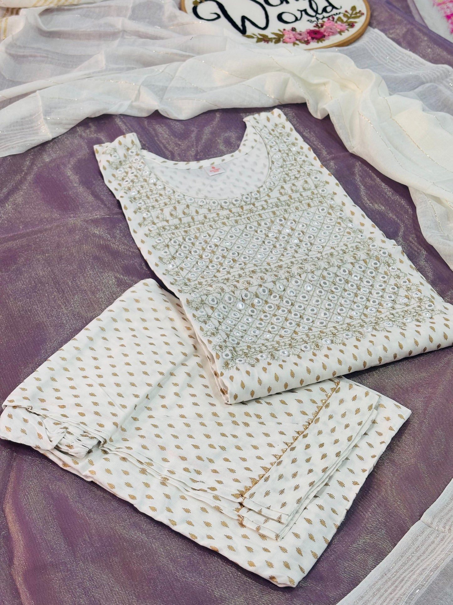 Hotselling white  3 pc suit