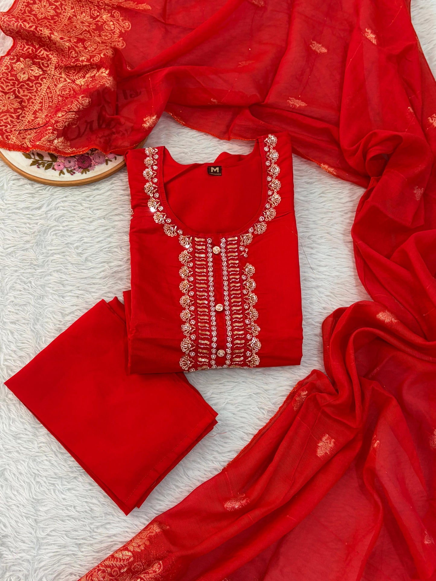 Hotselling handwork suit