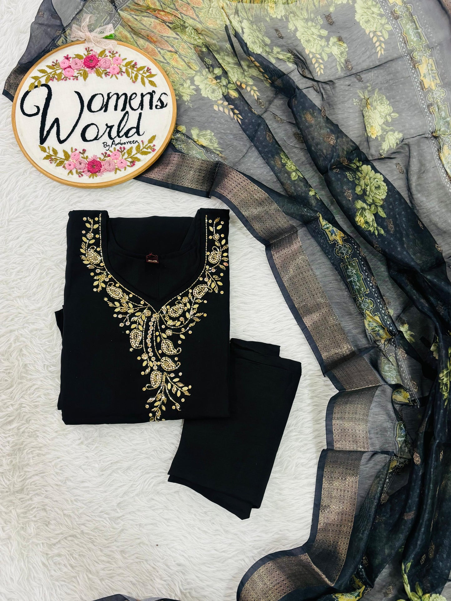 Hotblack  Handwork romansilk suit