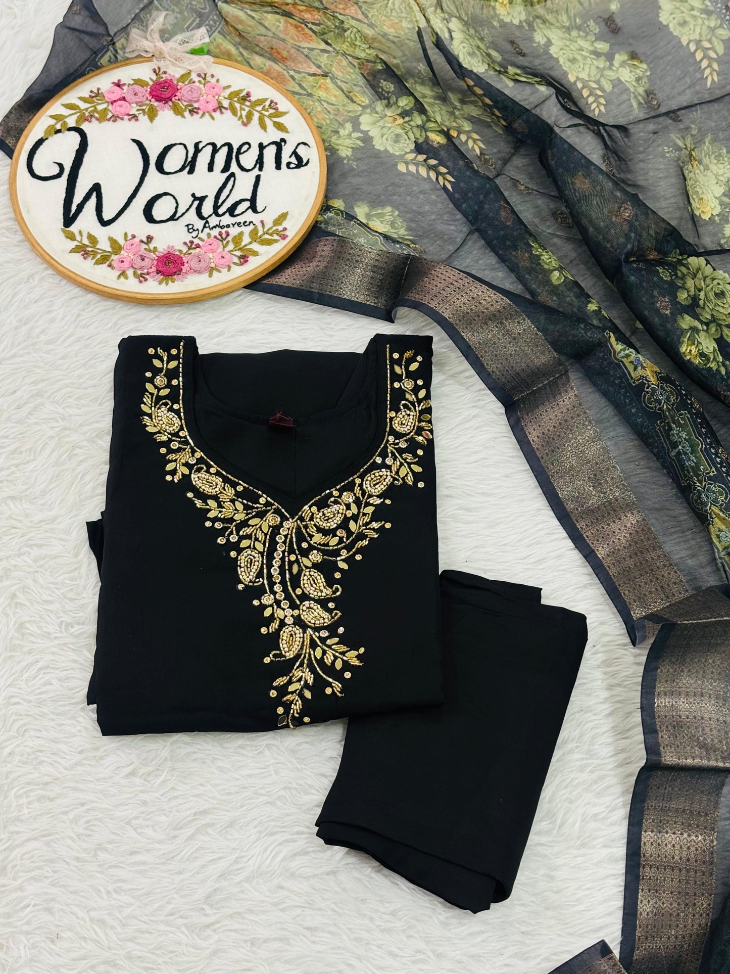 Hotblack  Handwork romansilk suit