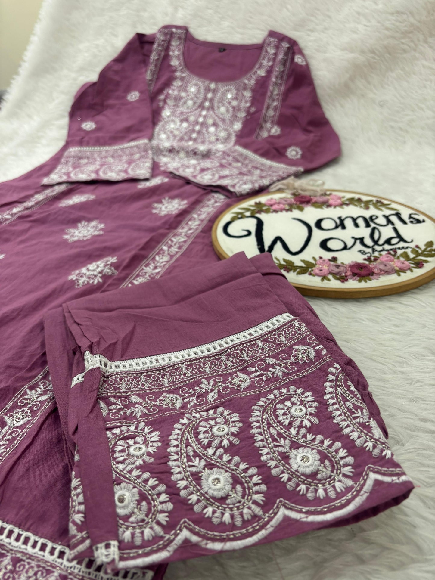 Mauve chikankari kurtipant suit